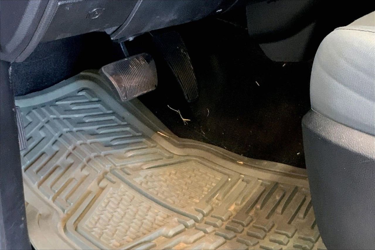 Used 2017 RAM 1500 Classic SLT image 22