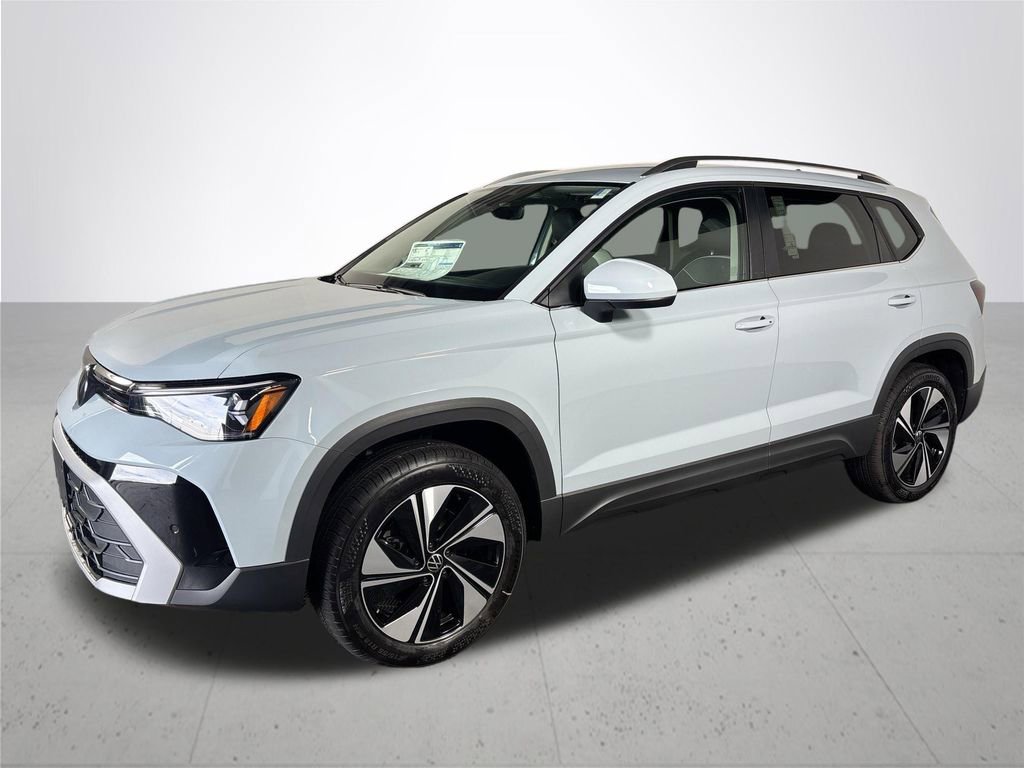 New 2025 Volkswagen Taos SE image 2