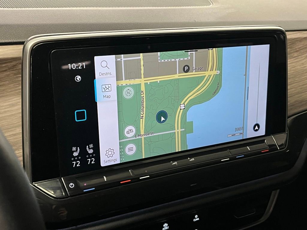 Certified 2025 Volkswagen Atlas SEL Premium R-Line image 32