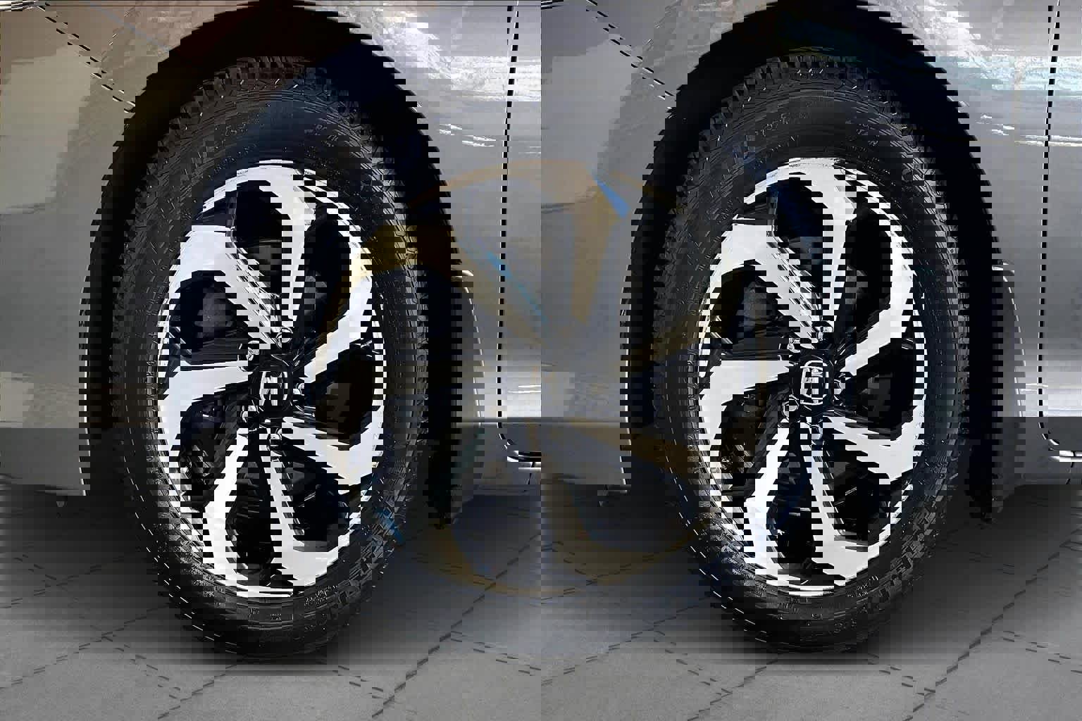 Used 2017 Honda Accord EX-L image 11