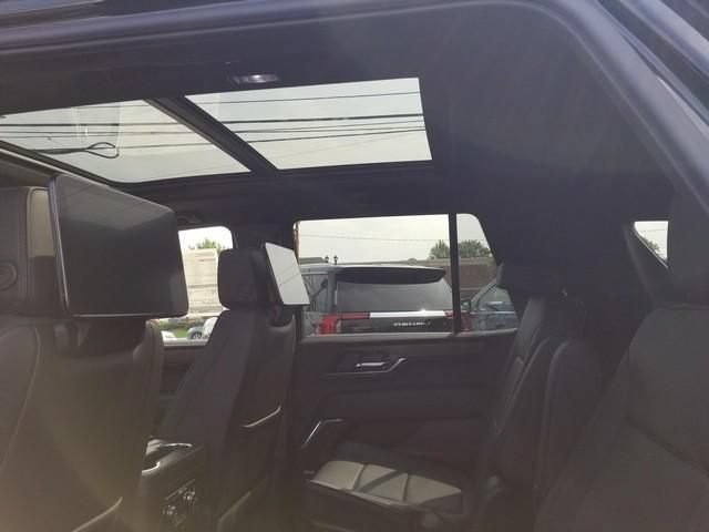 New 2026 GMC Yukon Denali w/ Denali Reserve Package AWD/4WD image 9