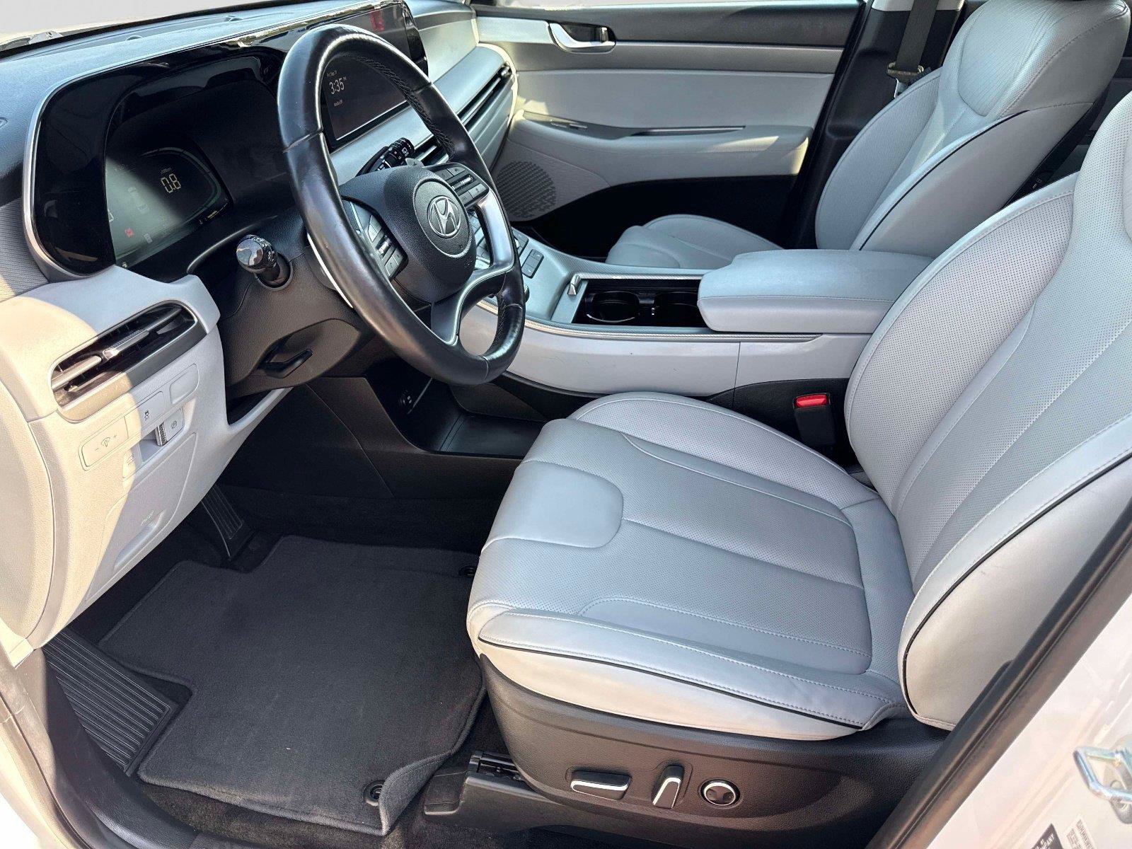 Used 2025 Hyundai Palisade SEL FWD image 13