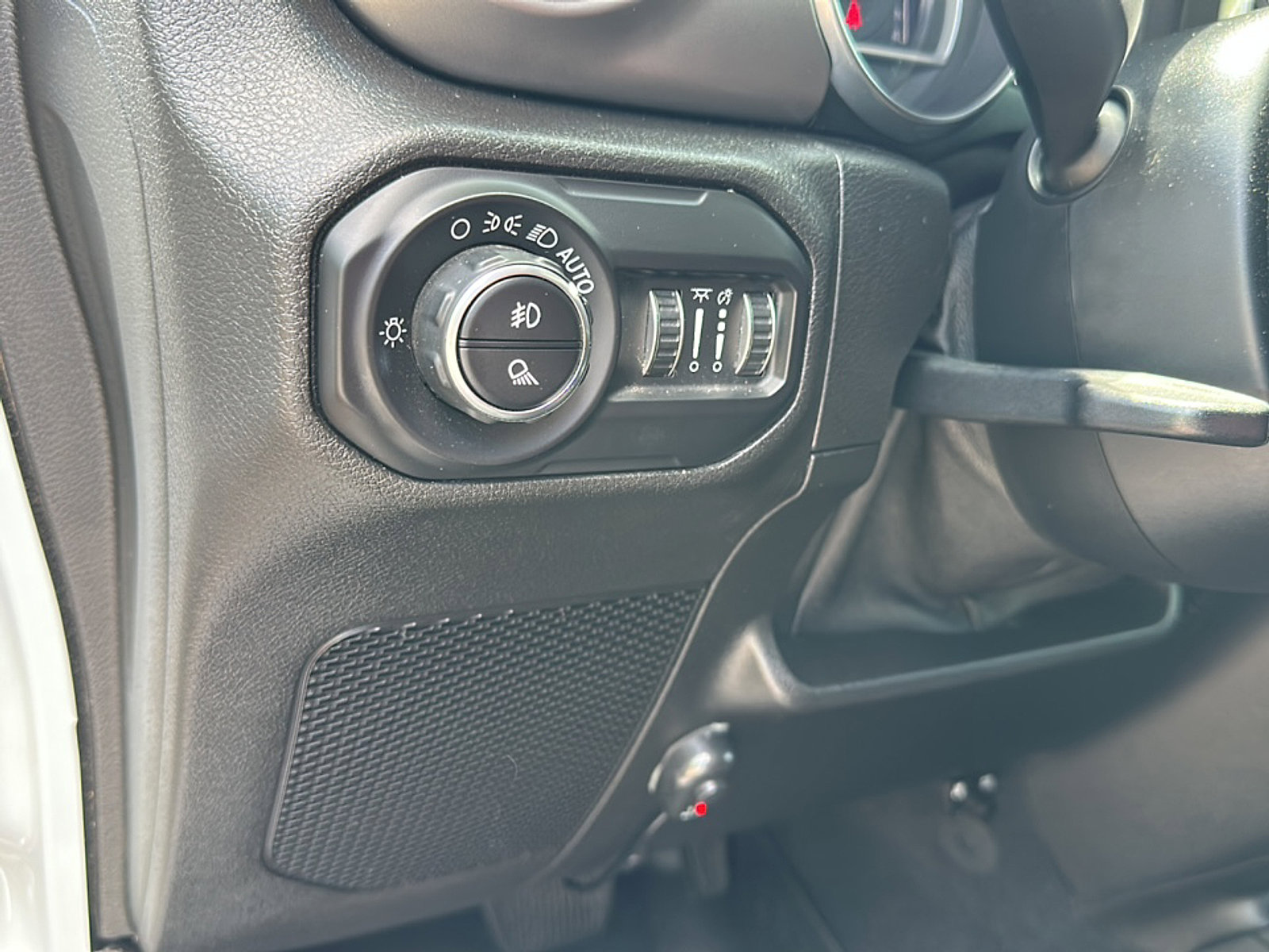 Used 2020 Jeep Gladiator Sport w/ Quick Order Package 24S image 36