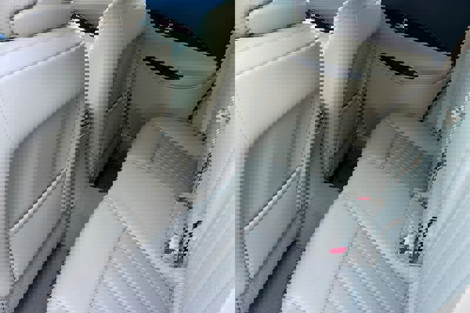 Used 2016 INFINITI QX50 2WD w/ Deluxe Touring Package image 4