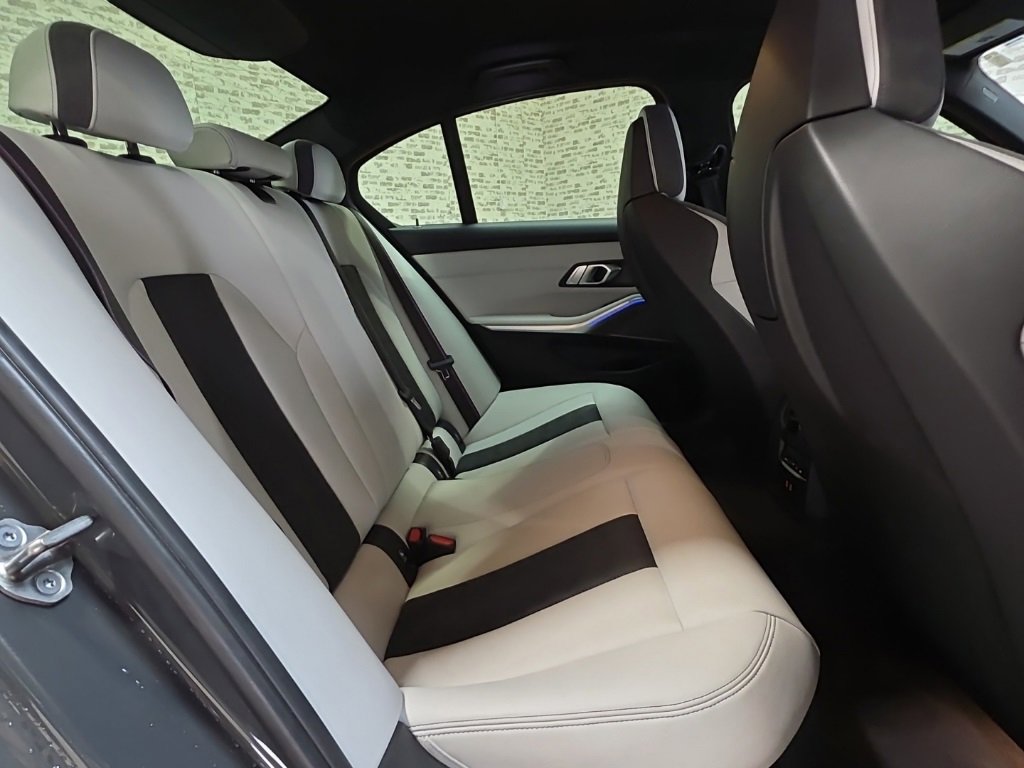 Used 2022 BMW M3 Competition w/ M Carbon Exterior Package image 13