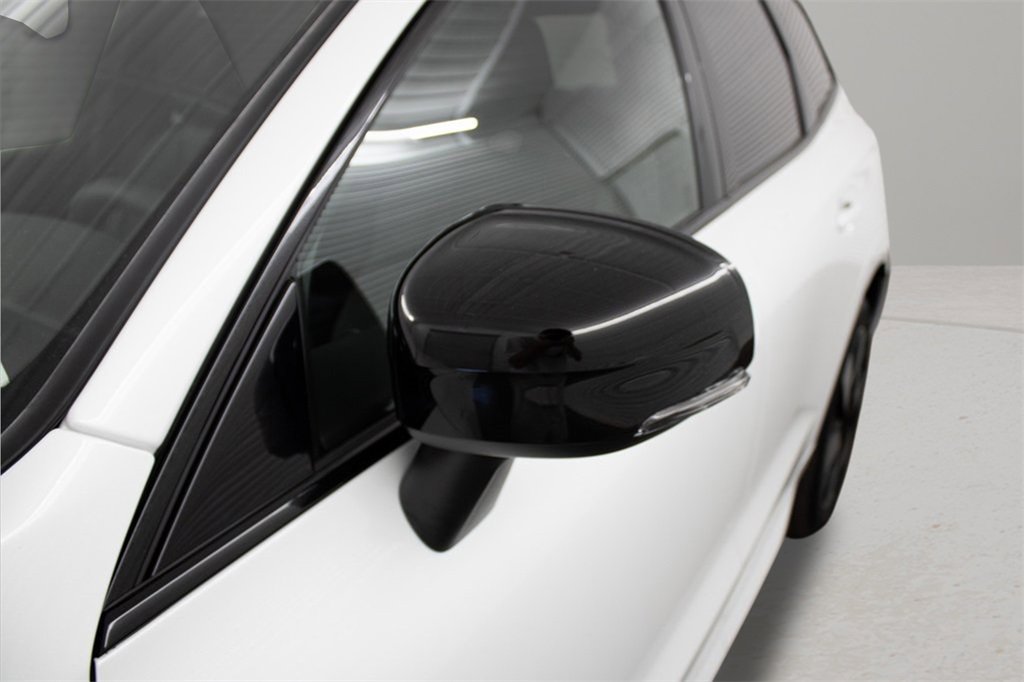 Used 2025 Volvo XC60 T8 Plus w/ Protection Package Premier image 7