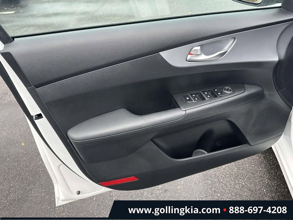 Certified 2023 Kia Forte LXS w/ LXS Technology Package image 12