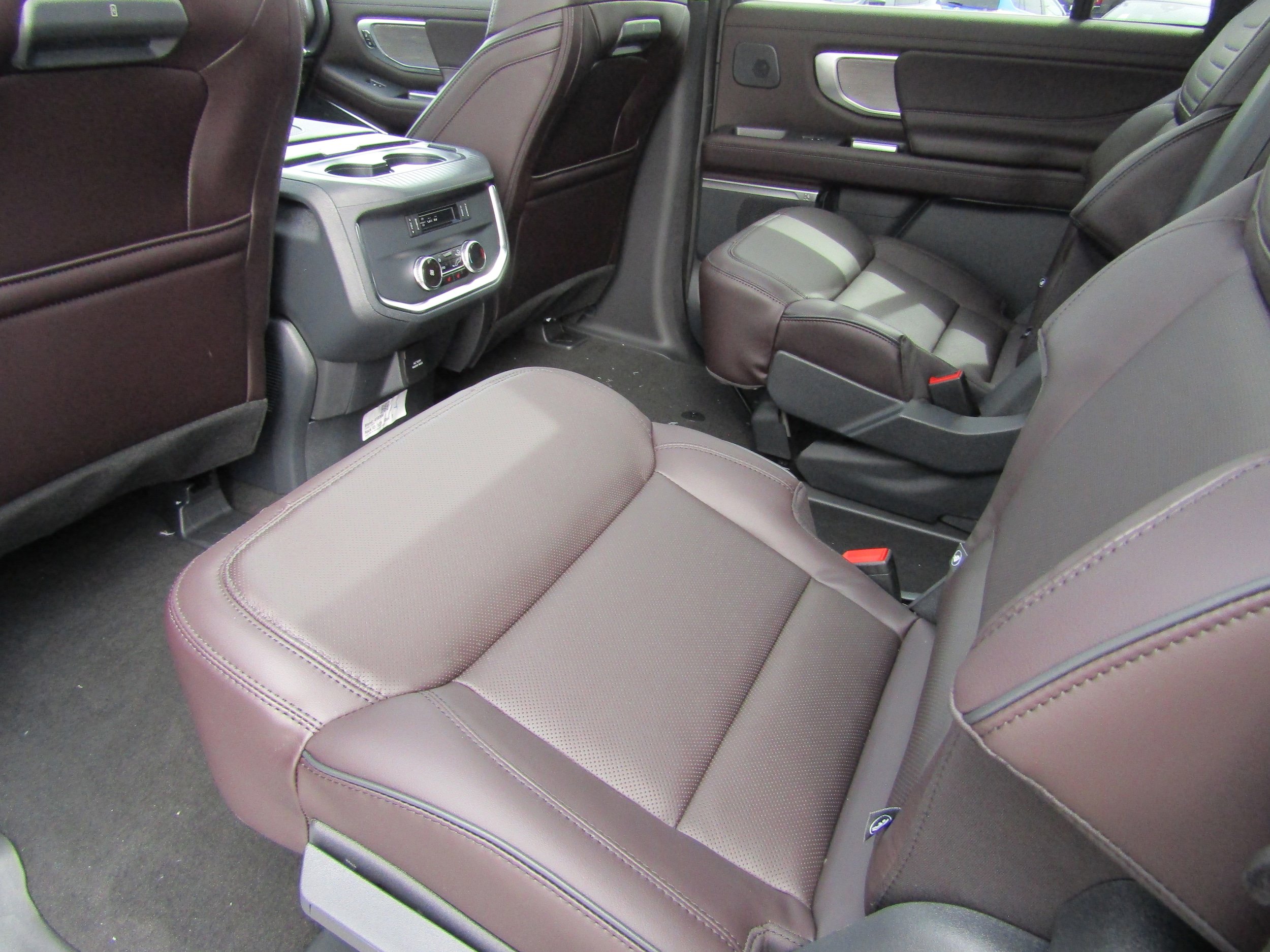 New 2026 Ford Expedition Max Platinum w/ Platinum Ultimate Package AWD/4WD image 13
