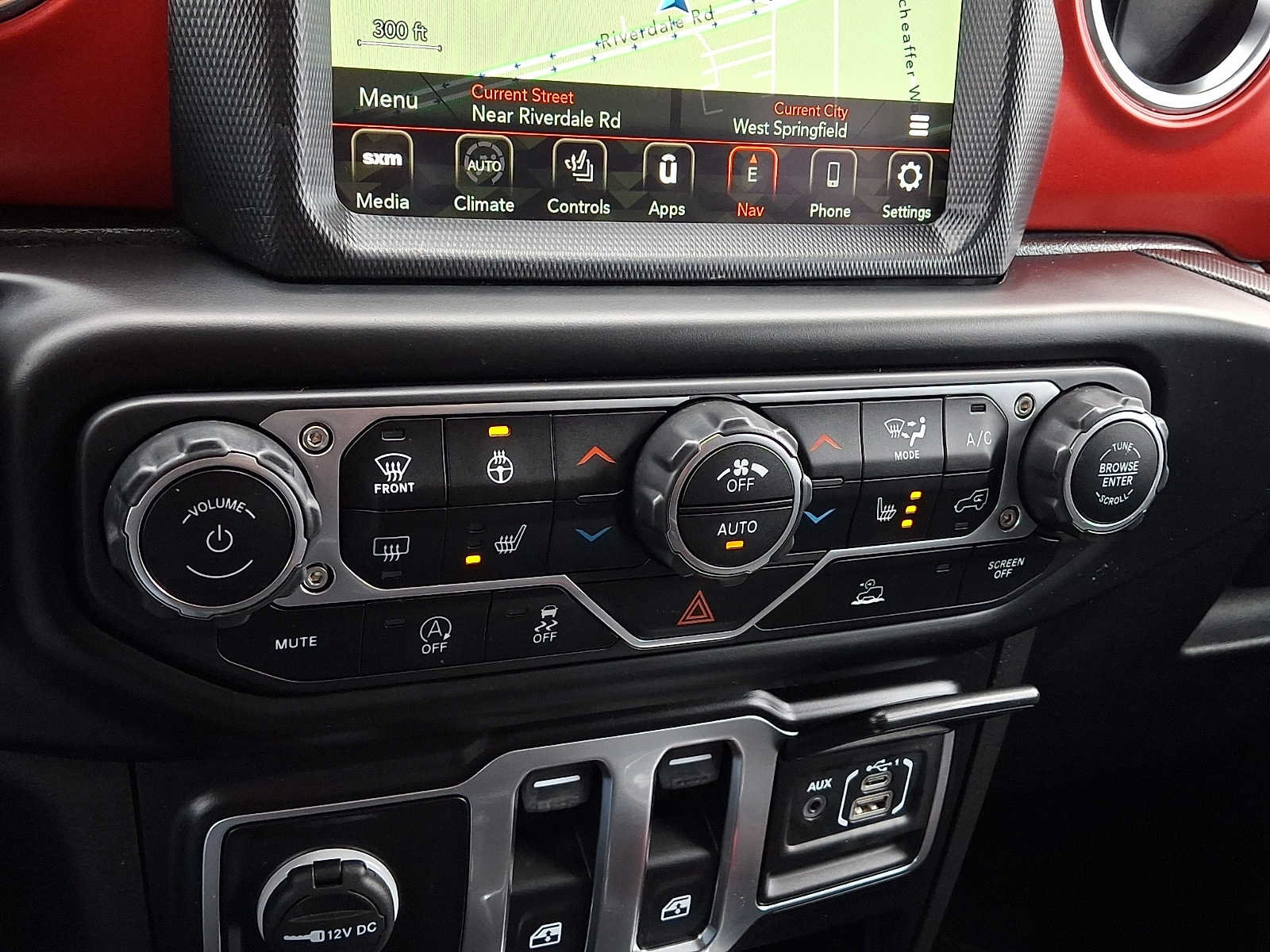 Used 2022 Jeep Wrangler Rubicon w/ Cold Weather Group AWD/4WD image 14