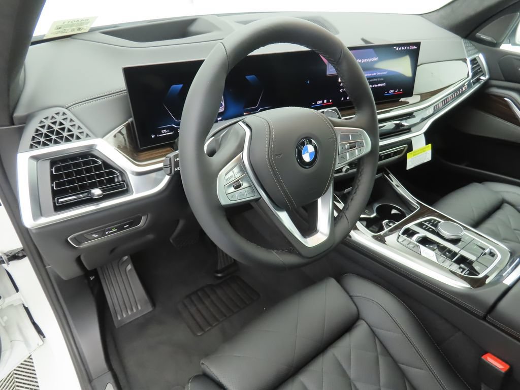 Used 2026 BMW X7 xDrive40i AWD/4WD image 10