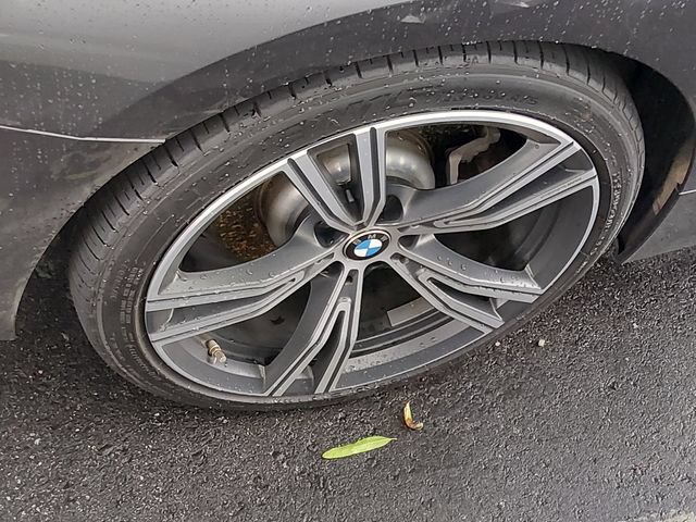 Used 2020 BMW 330i Sedan w/ Premium Package RWD image 4