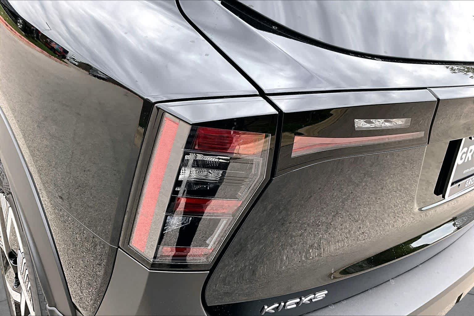 New 2027 Nissan Kicks SV FWD image 12