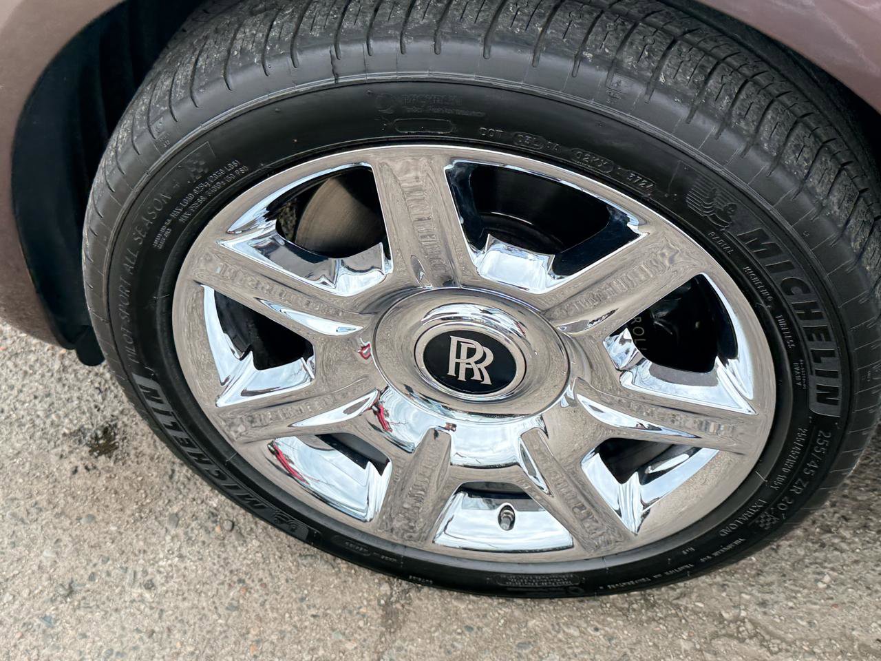 Used 2012 Rolls-Royce Ghost RWD image 16