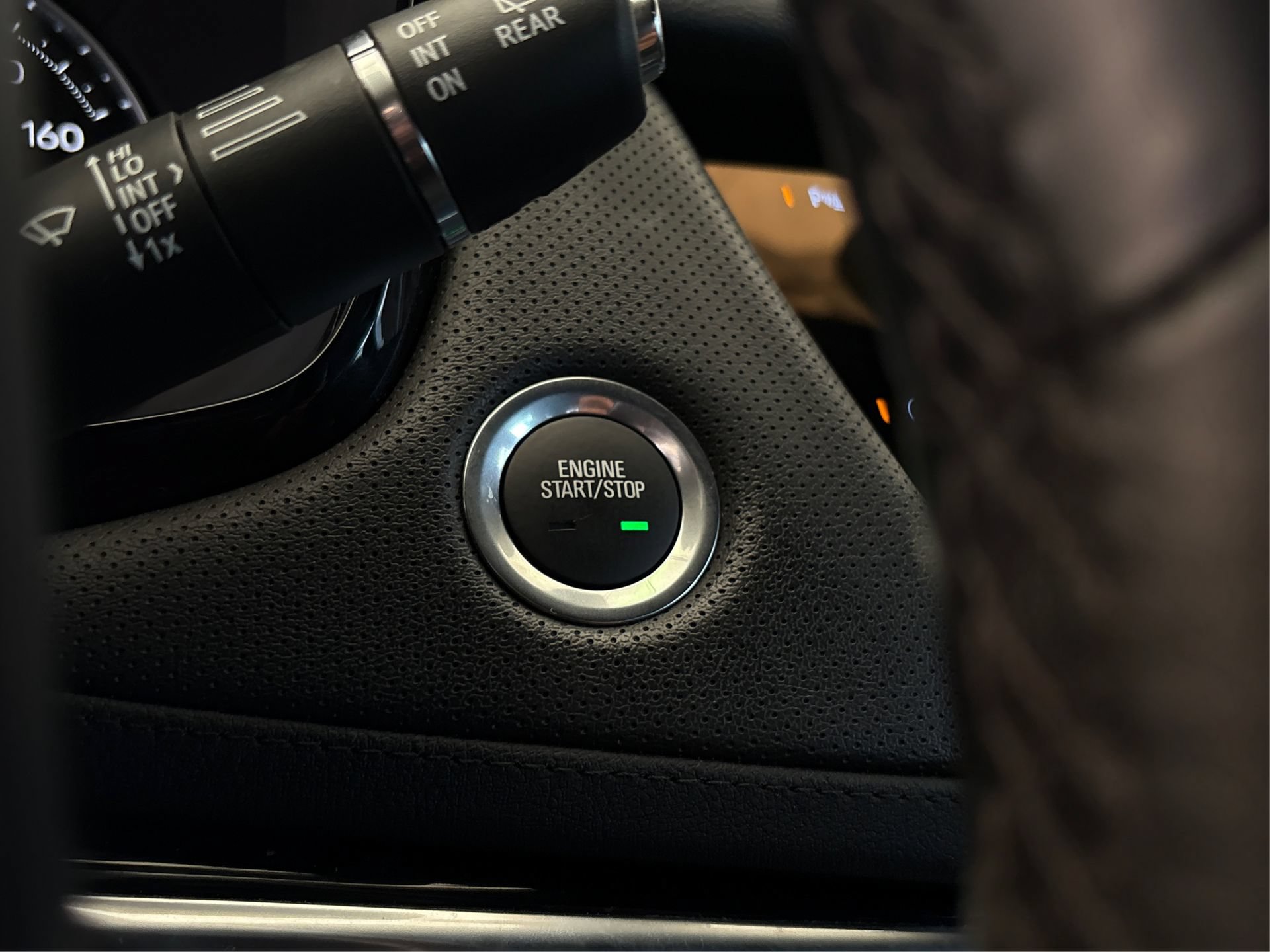 Certified 2024 Cadillac XT6 Luxury FWD image 28