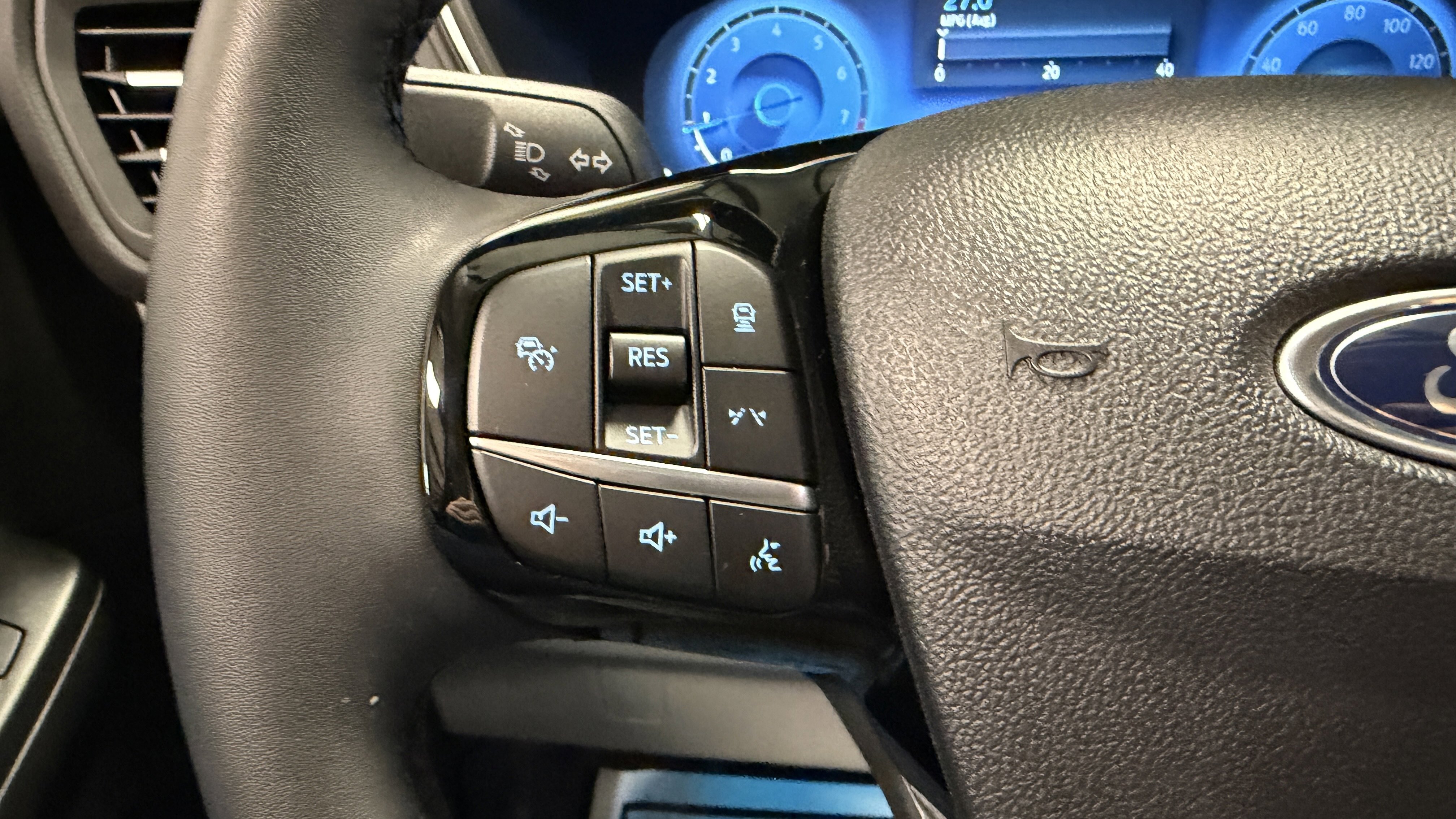 Used 2023 Ford Escape Platinum image 19