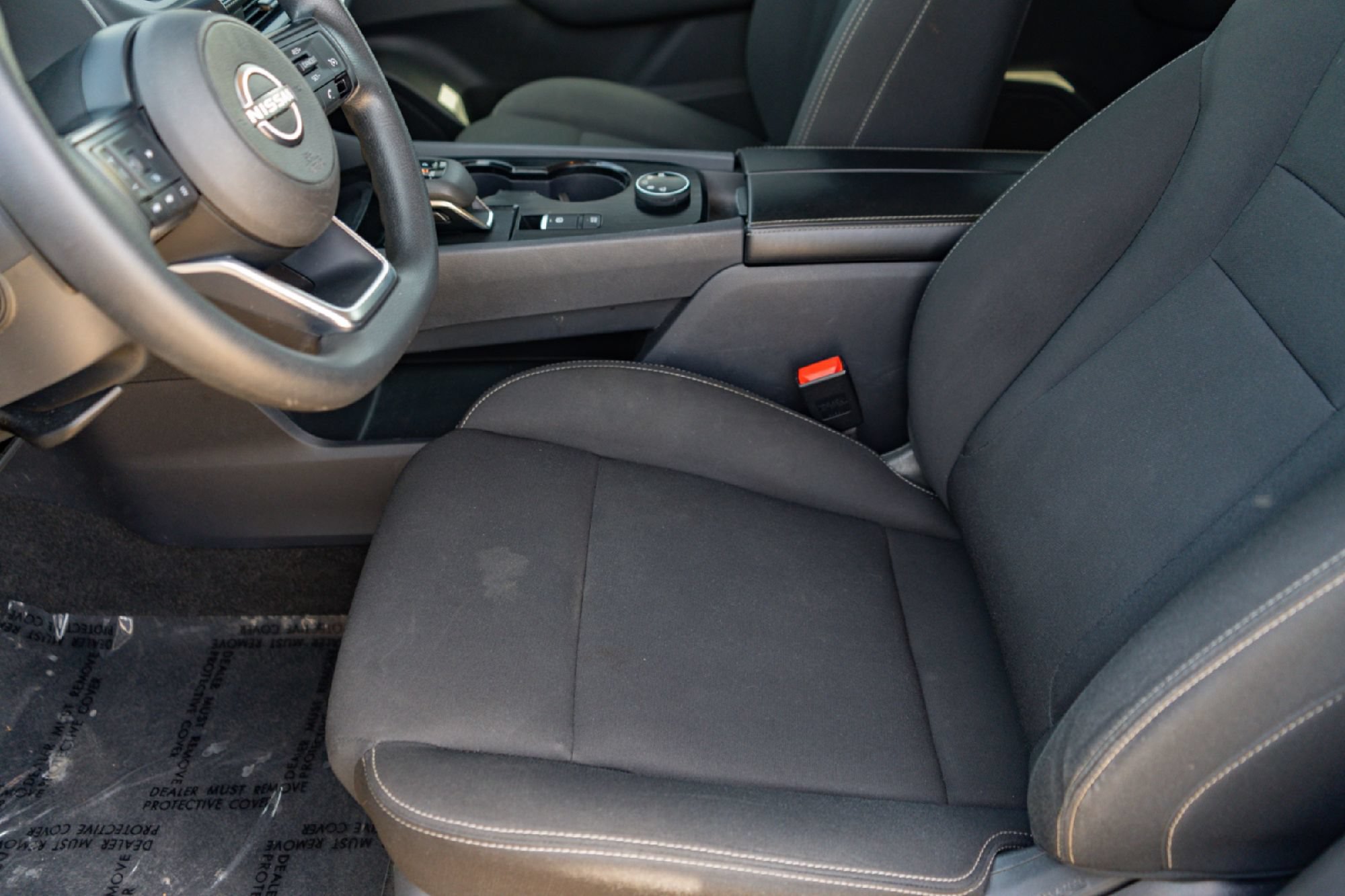Used 2024 Nissan Rogue S AWD/4WD image 9