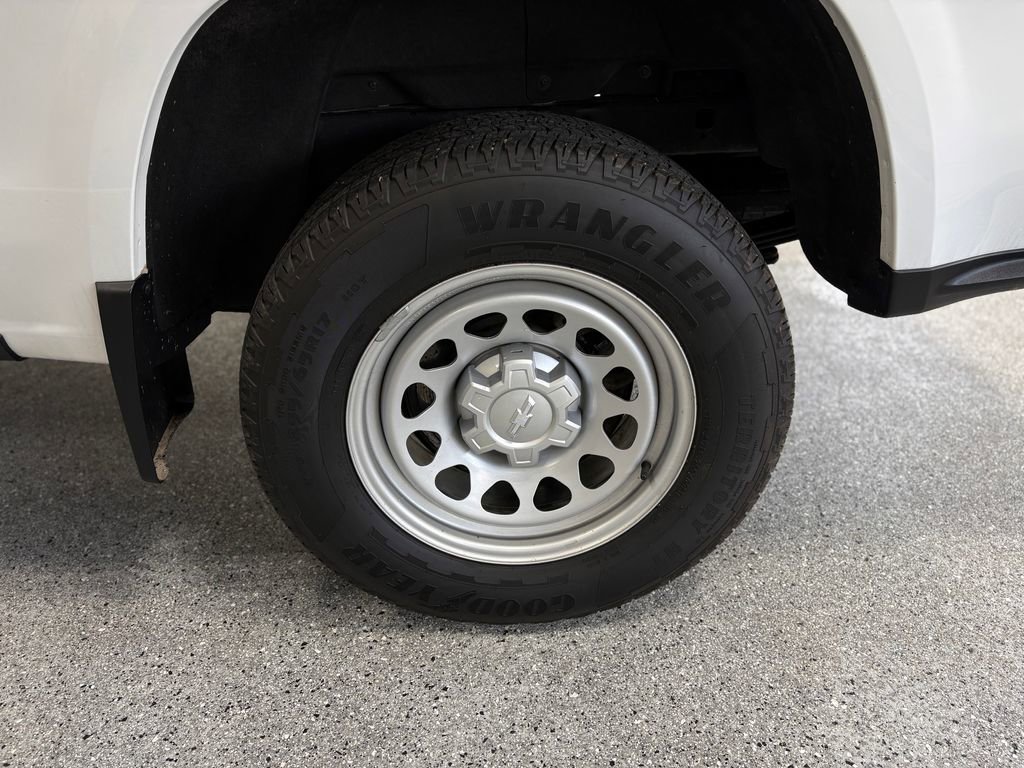 Used 2023 Chevrolet Colorado W/T image 26