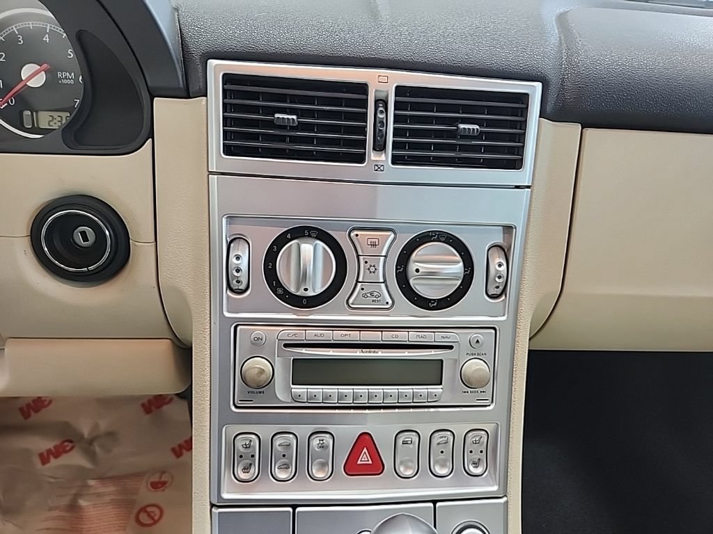Used 2005 Chrysler Crossfire Limited RWD image 13