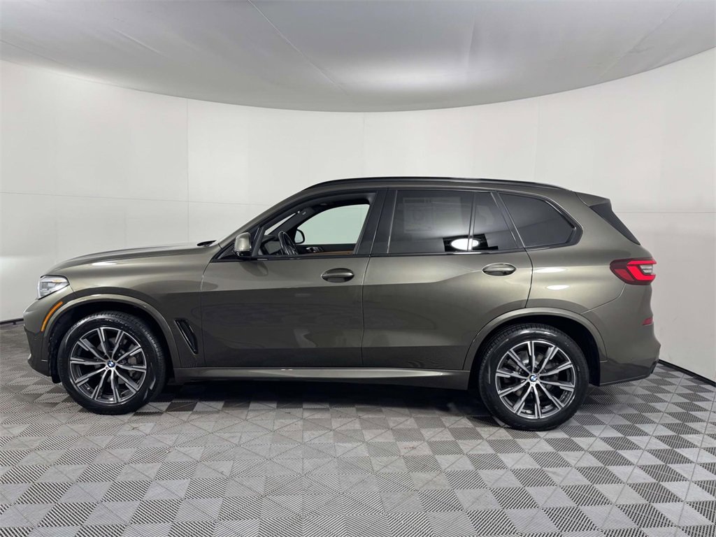 Used 2022 BMW X5 xDrive40i w/ M Sport Package image 11