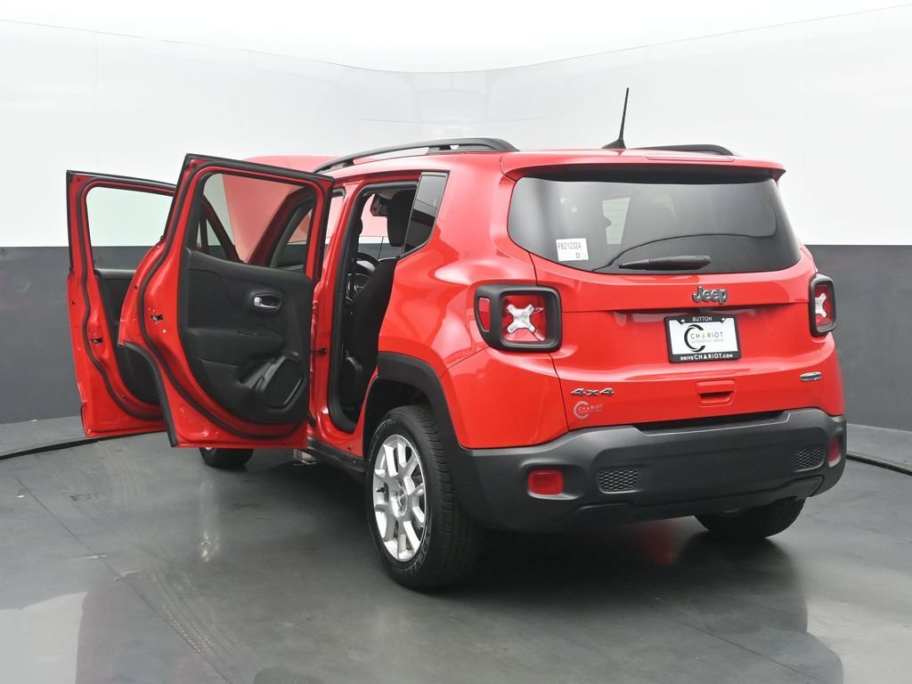 Used 2020 Jeep Renegade Latitude w/ Cold Weather Group AWD/4WD image 53