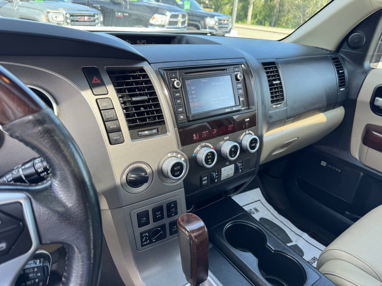 Used 2014 Toyota Sequoia Platinum AWD/4WD image 23