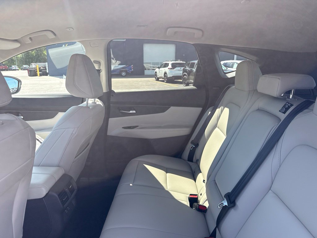 Certified 2025 Nissan Murano SV AWD/4WD image 27
