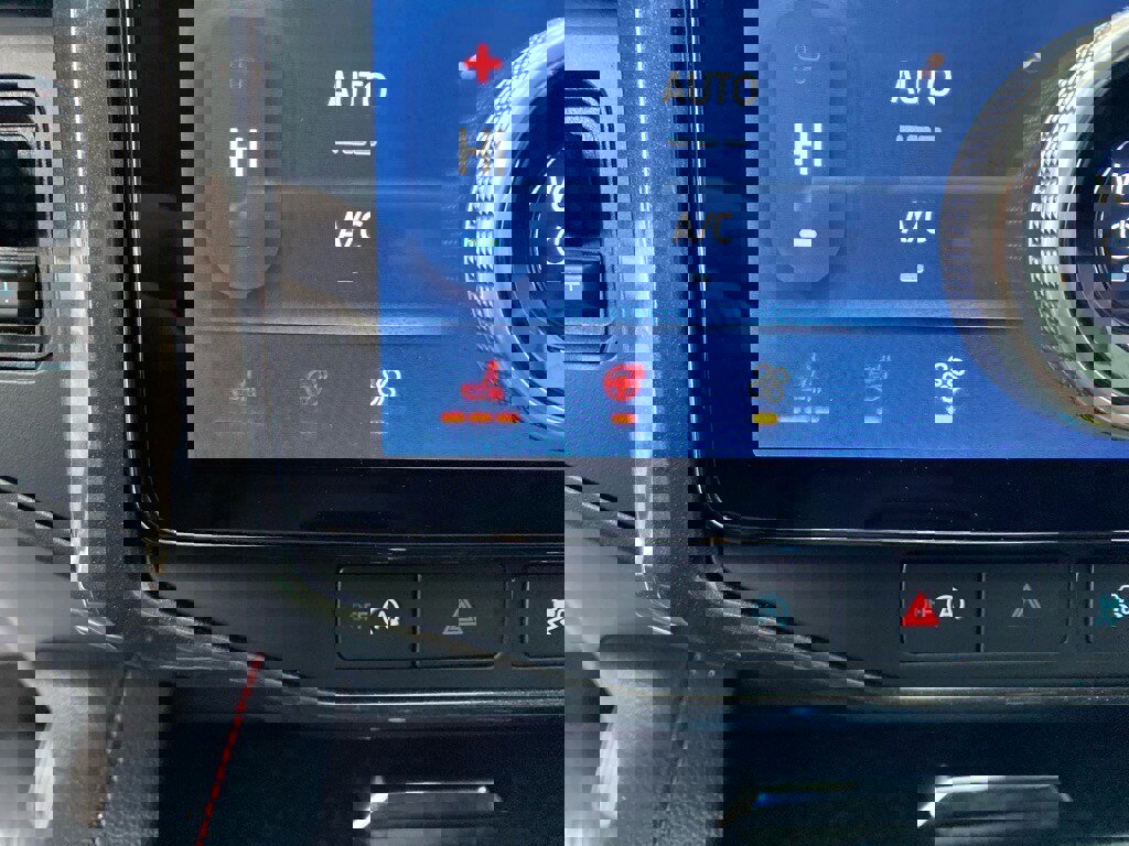 Used 2024 Ford Expedition Max Limited image 16