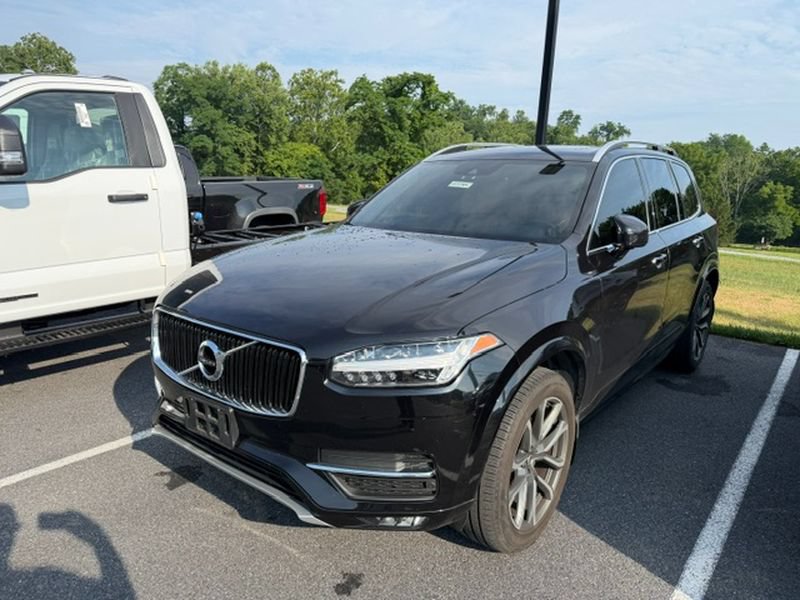 Used 2019 Volvo XC90 T6 Momentum w/ Protection Package AWD/4WD image 2