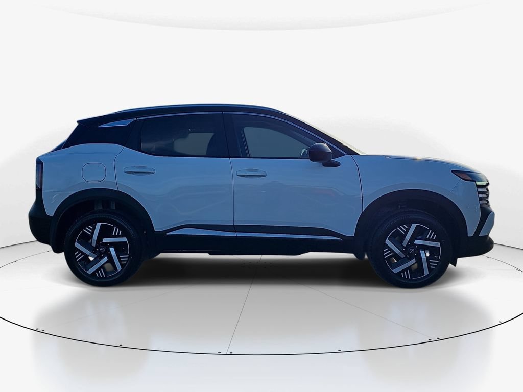 New 2026 Nissan Kicks SV w/ SV Premium Package FWD image 3