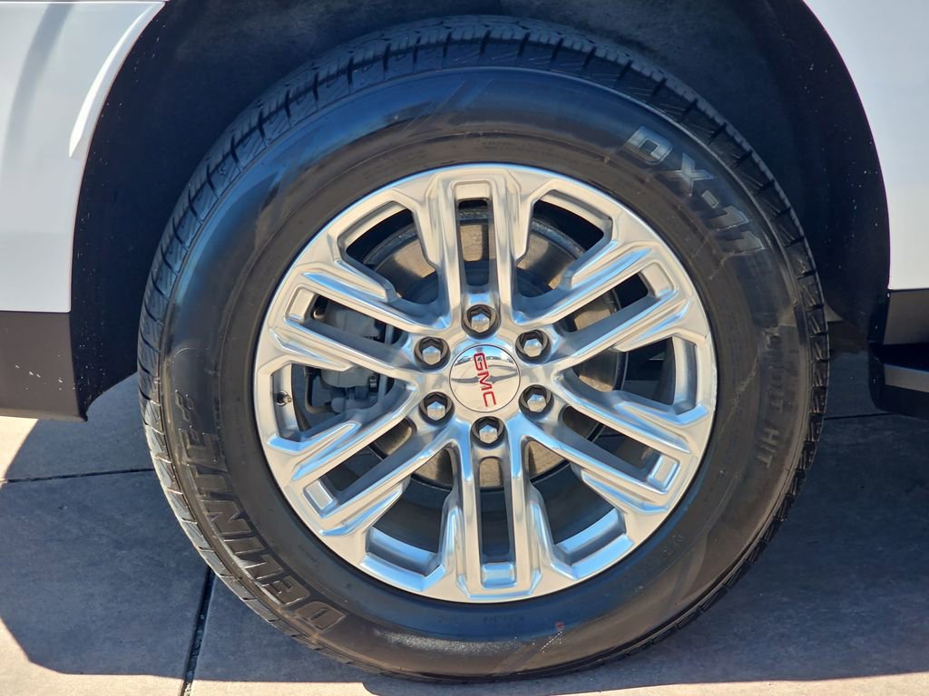 Used 2024 GMC Yukon XL SLT image 40