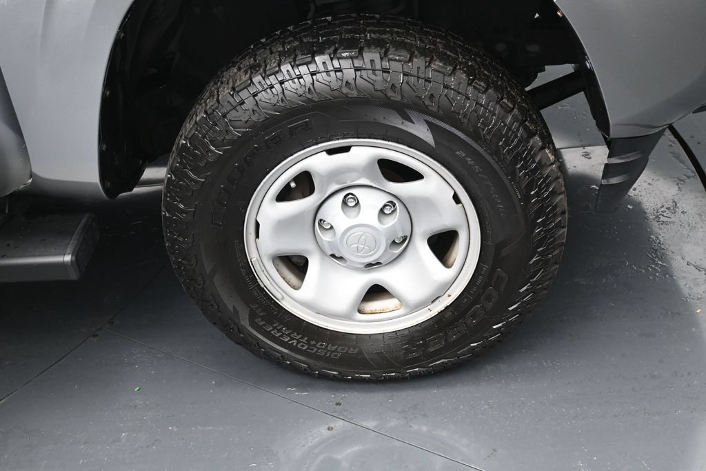 Used 2020 Toyota Tacoma SR5 RWD image 32