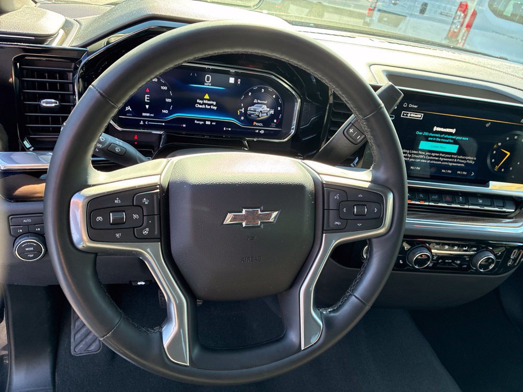 Used 2023 Chevrolet Silverado 1500 LT AWD/4WD image 15
