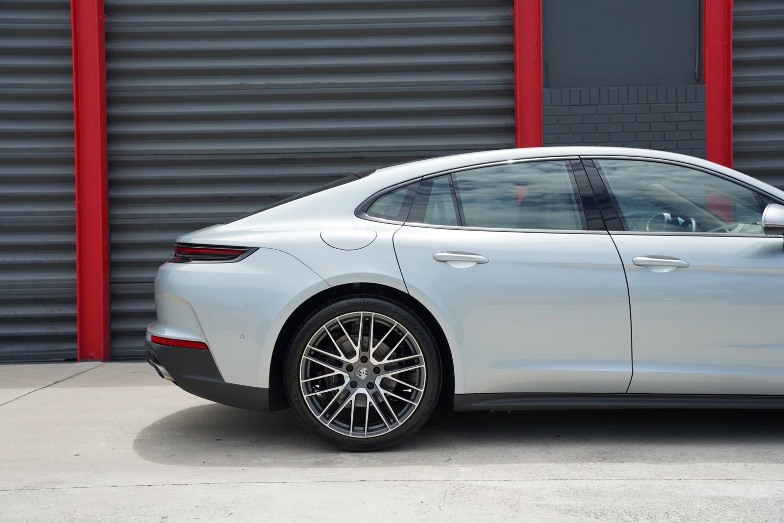 Used 2026 Porsche Panamera RWD image 4