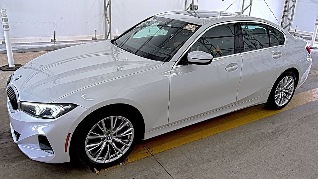 Used 2024 BMW 330i xDrive Sedan AWD/4WD image 3