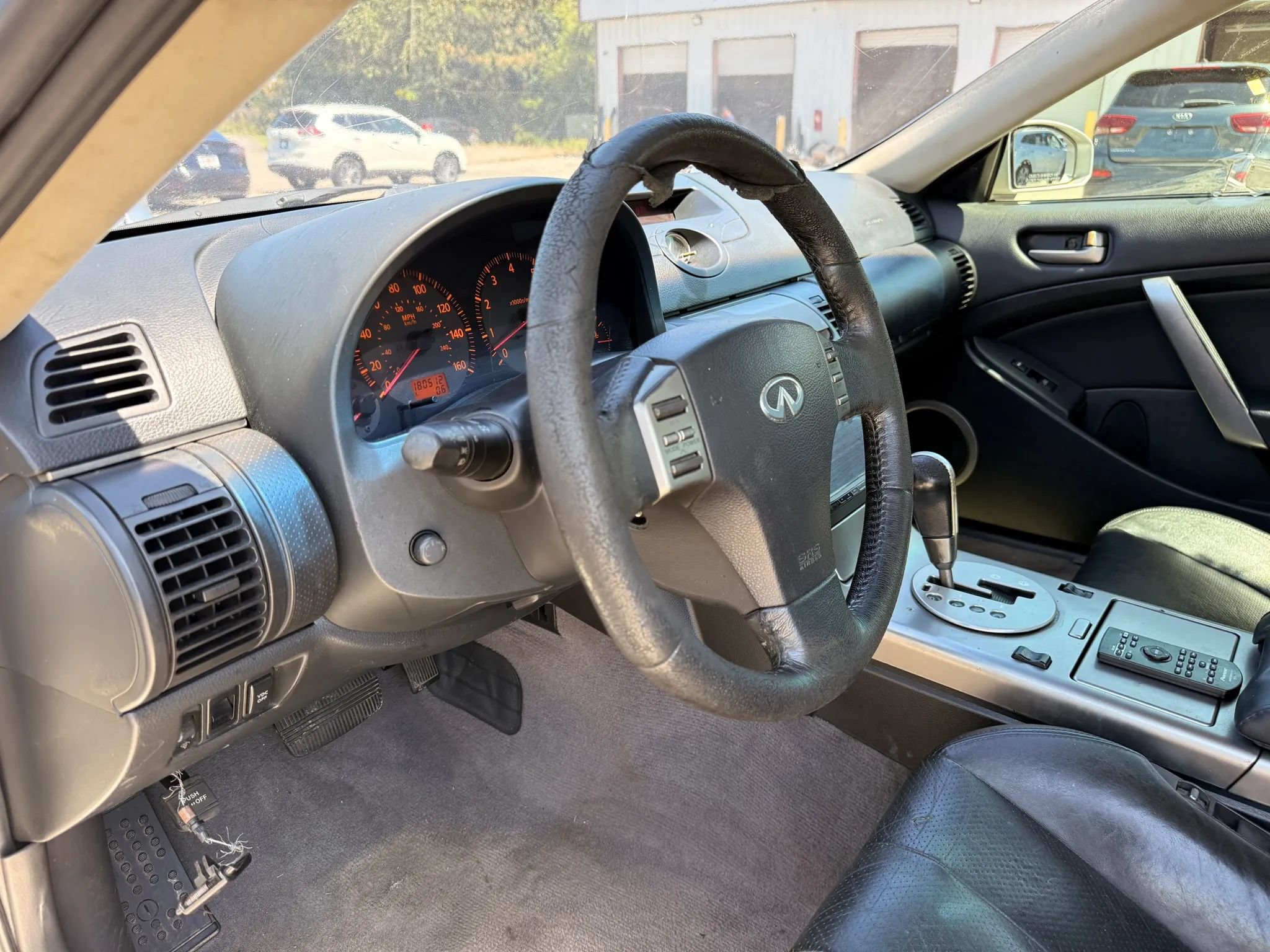Used 2004 INFINITI G35 Coupe w/ Premium Pkg RWD image 17
