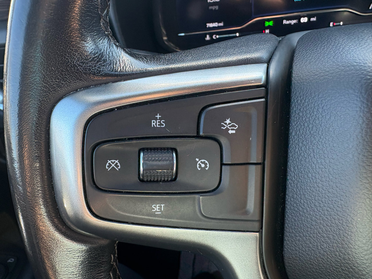 Used 2022 Chevrolet Tahoe LT image 12