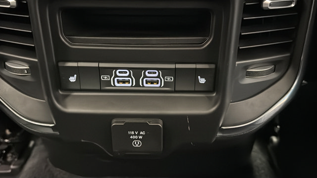 Used 2025 RAM 1500 Laramie AWD/4WD image 39