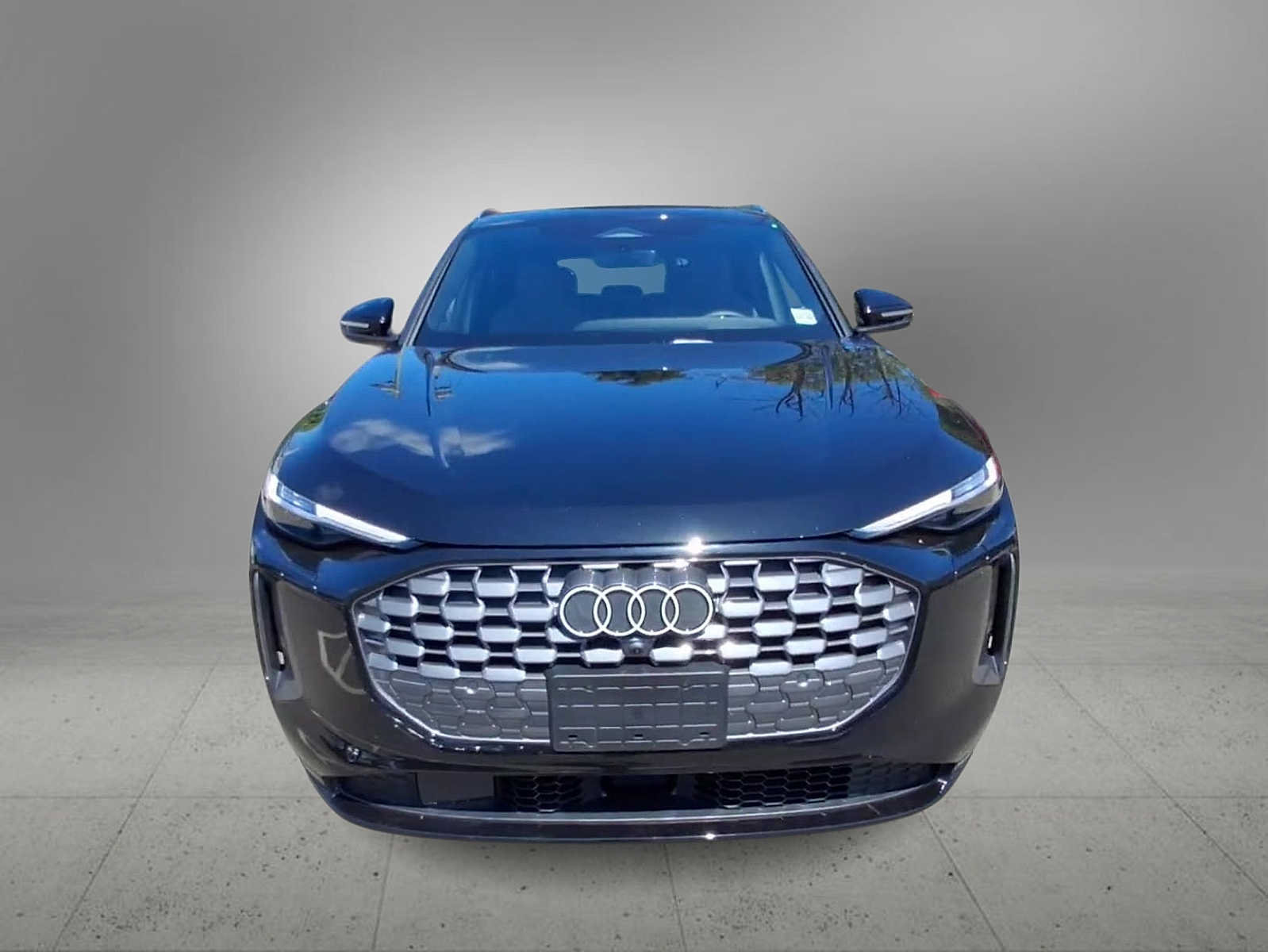 Used 2025 Audi Q5 Premium w/ Premium Plus AWD/4WD image 3
