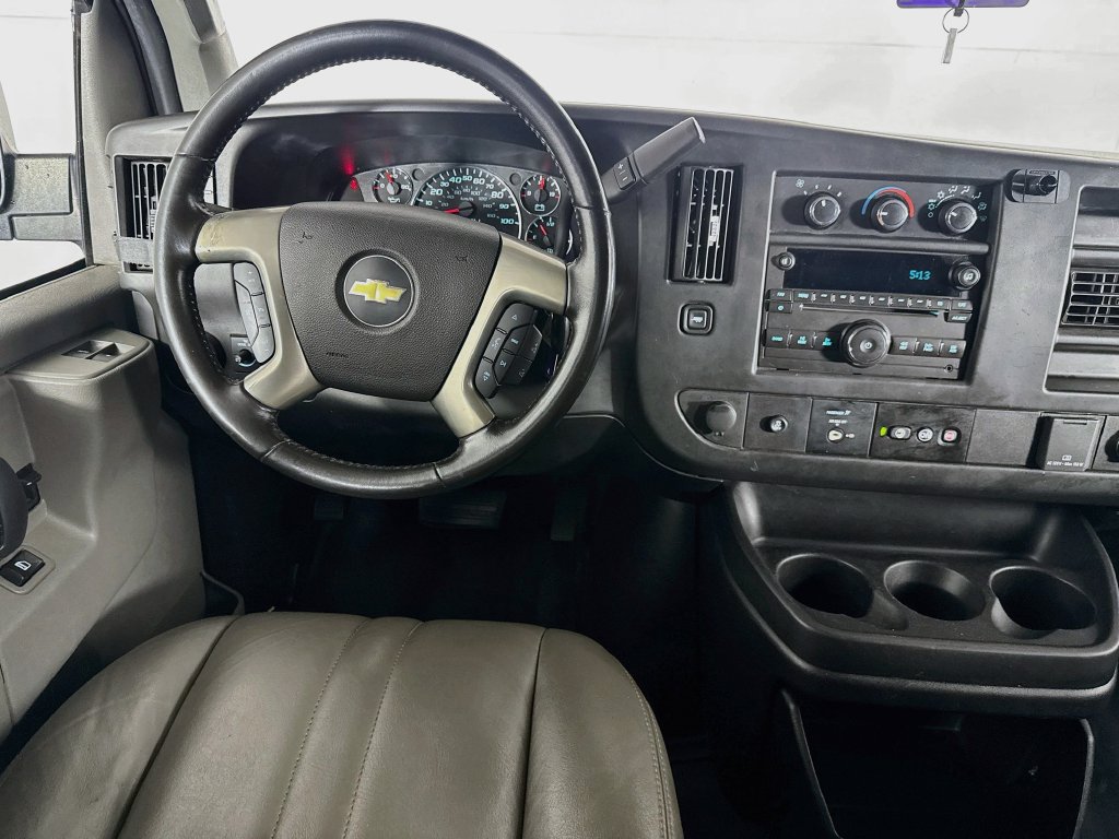 Used 2017 Chevrolet Express 3500 LS RWD image 24