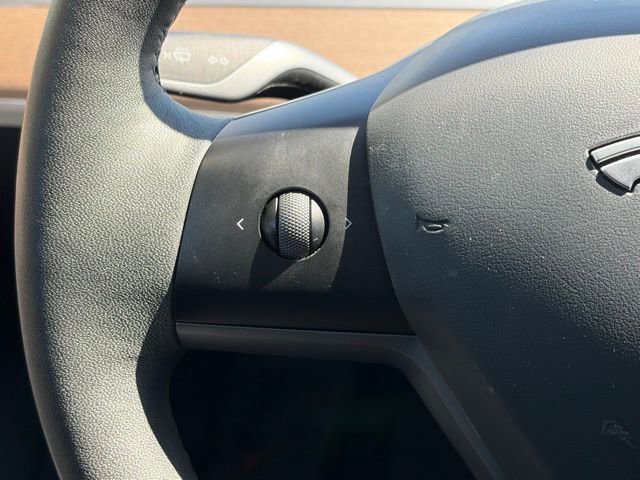 Used 2023 Tesla Model 3 Standard Range image 10