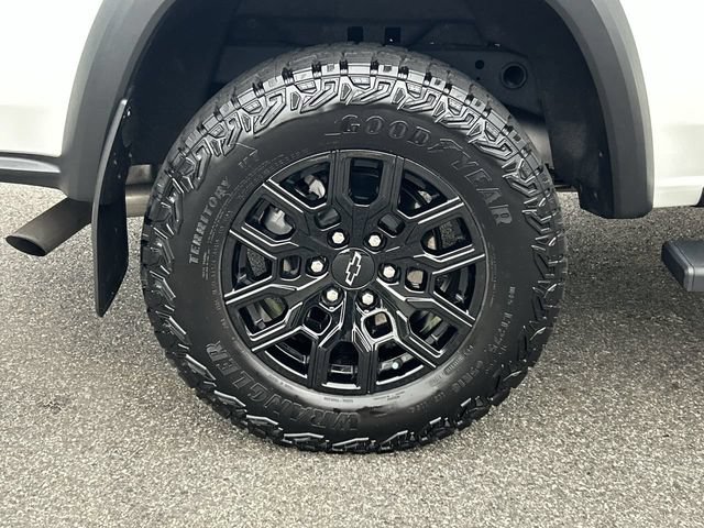 Used 2025 Chevrolet Colorado Trail Boss AWD/4WD image 12