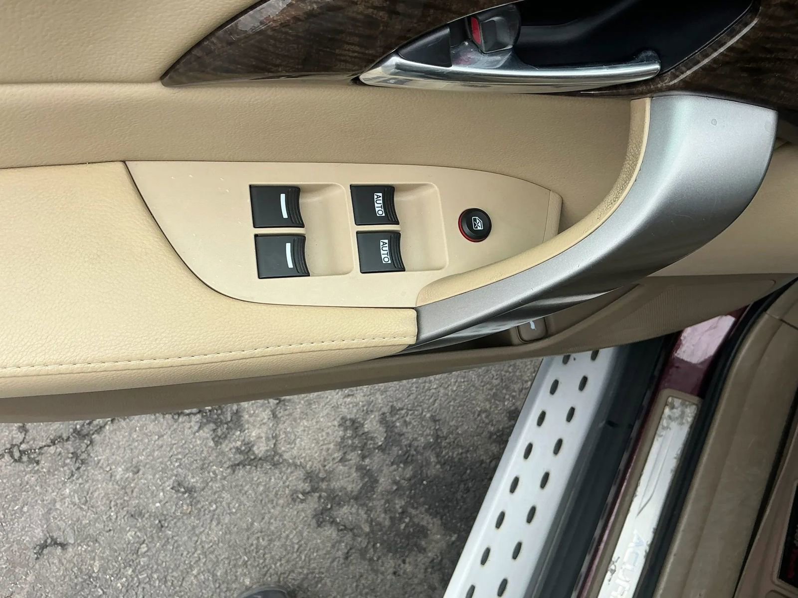 Used 2010 Acura MDX image 23