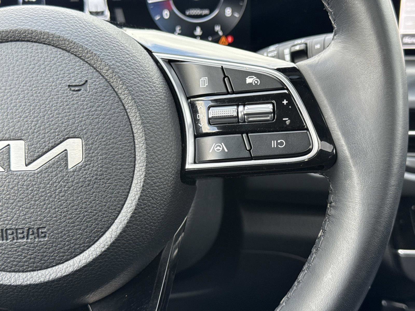 Used 2024 Kia Seltos EX image 8