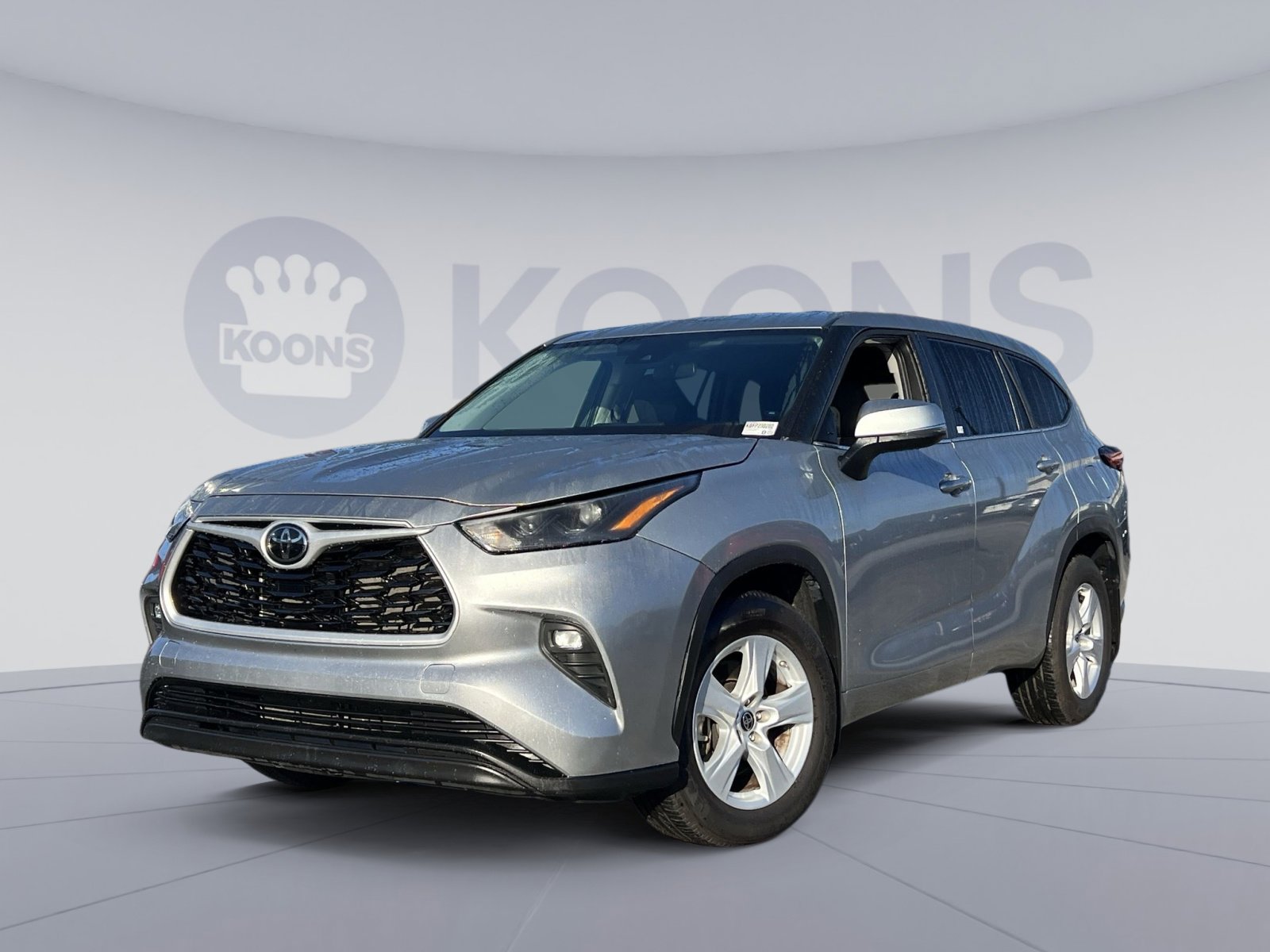 Used 2023 Toyota Highlander LE