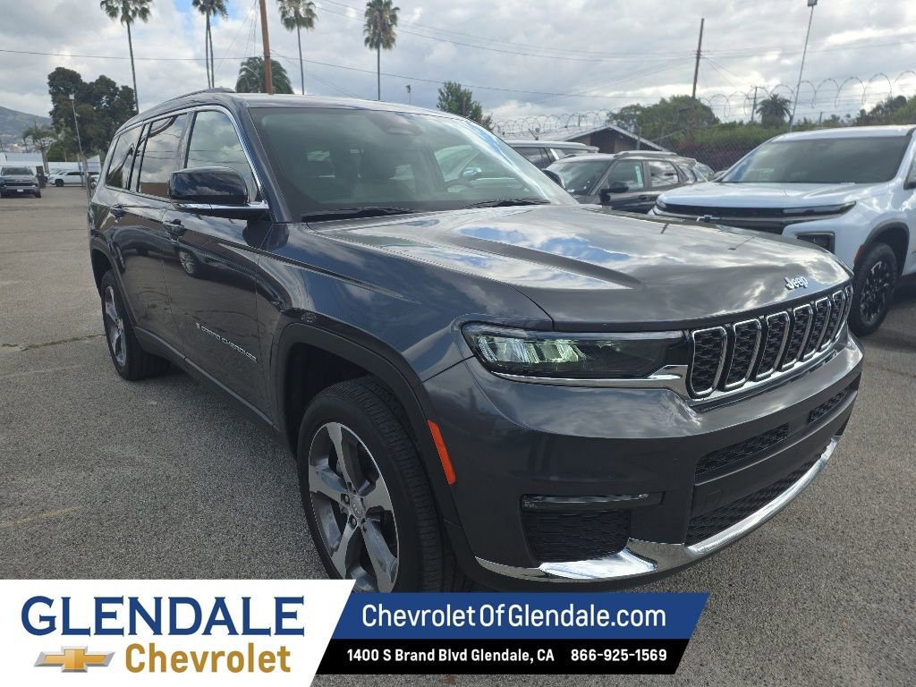 Used 2023 Jeep Grand Cherokee L Limited AWD/4WD image 8