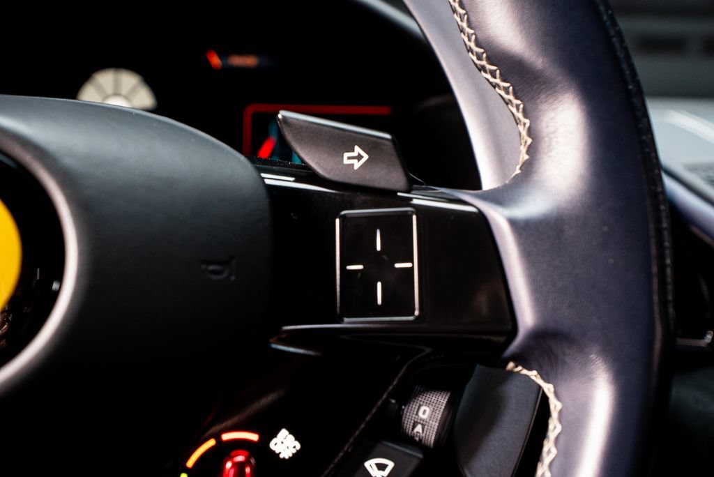 Used 2022 Ferrari Roma RWD image 39
