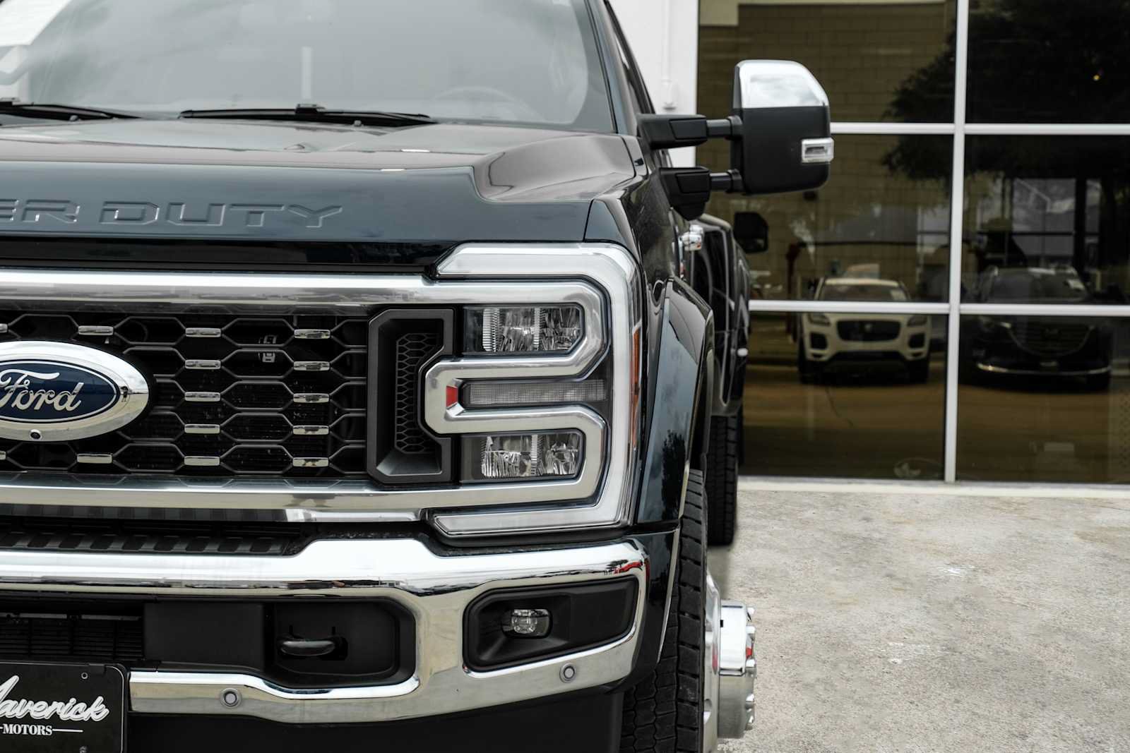 Used 2025 Ford F450 King Ranch w/ Chrome Package AWD/4WD image 40