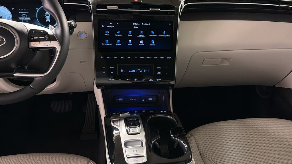 Used 2022 Hyundai Tucson Limited w/ Cargo Package image 18