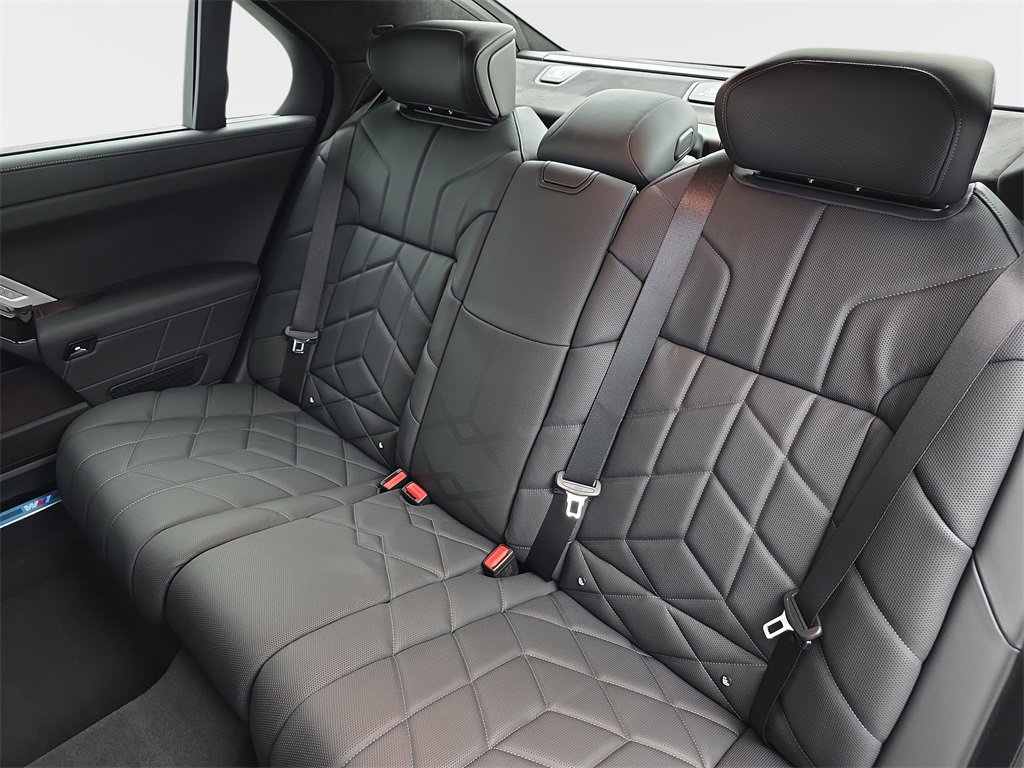New 2026 BMW 740i xDrive w/ Executive Package image 14