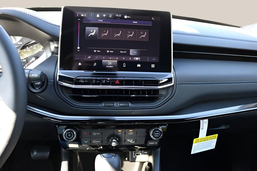 New 2026 Jeep Compass Latitude AWD/4WD image 20